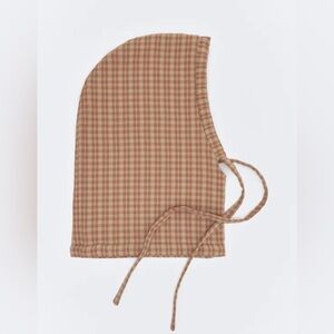 Eve Gravel Basit Hood Hat